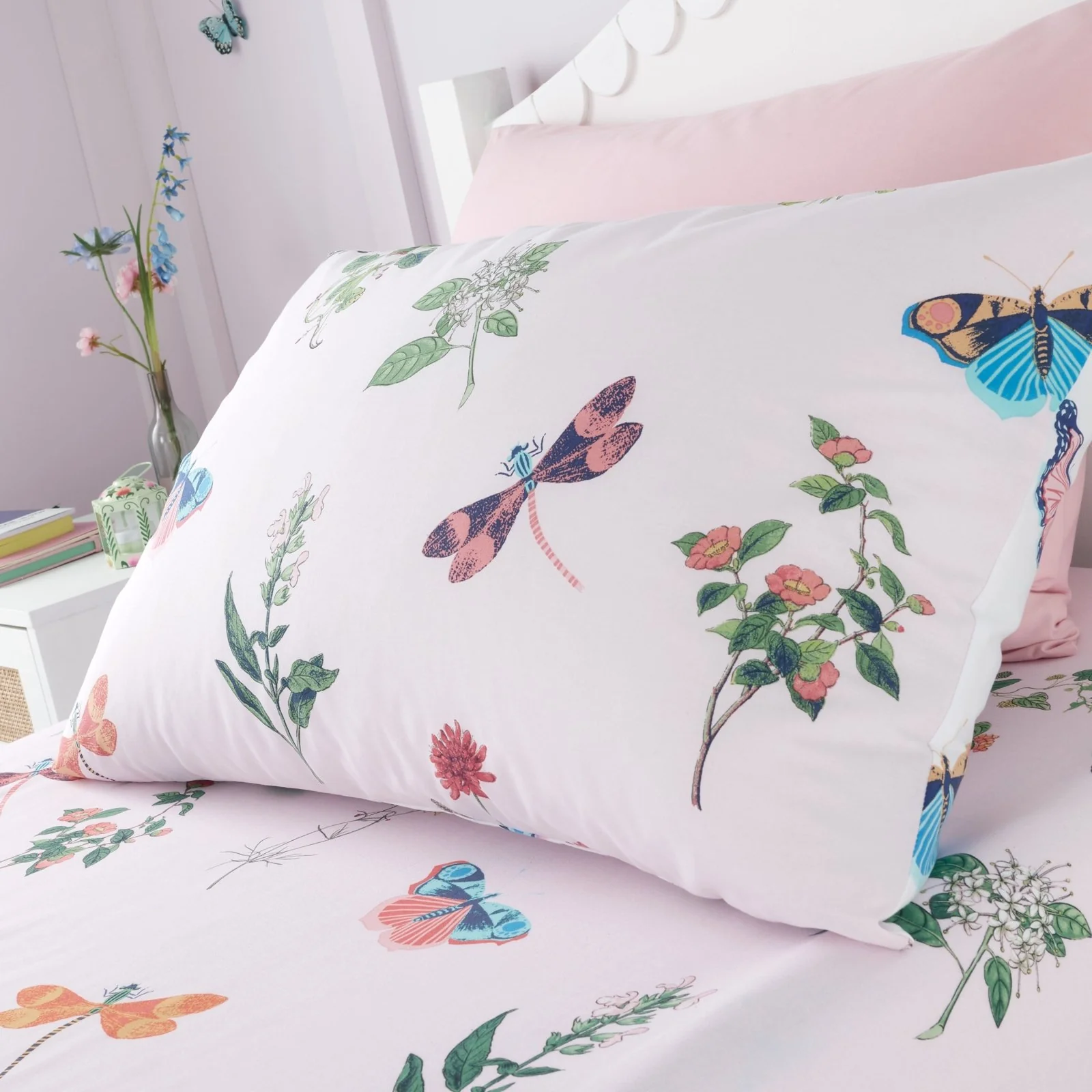 RHS Reversible Butterfly Garden Pink Quilt Set - Image 3