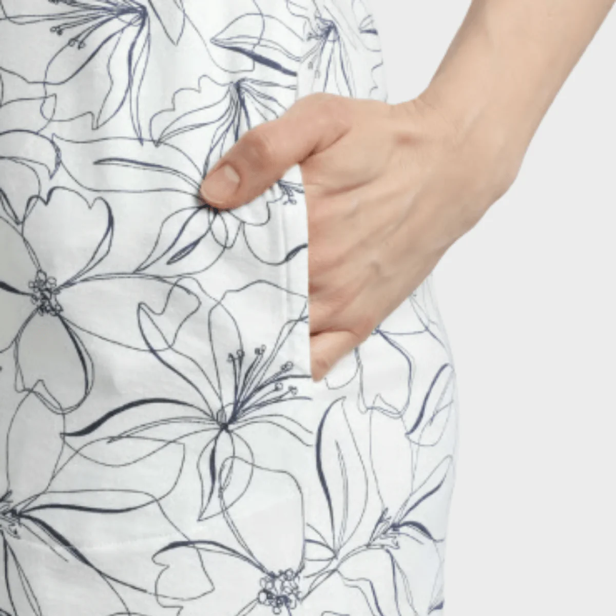 Ladies V Neck Dress White/Navy - Image 3