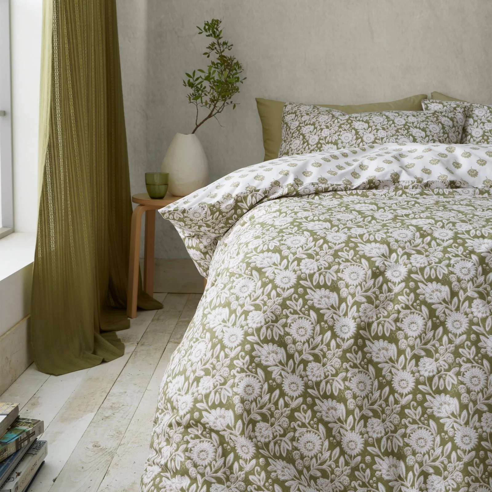 Pineapple Elephant Olive Floral King Quilt Set - Image 4