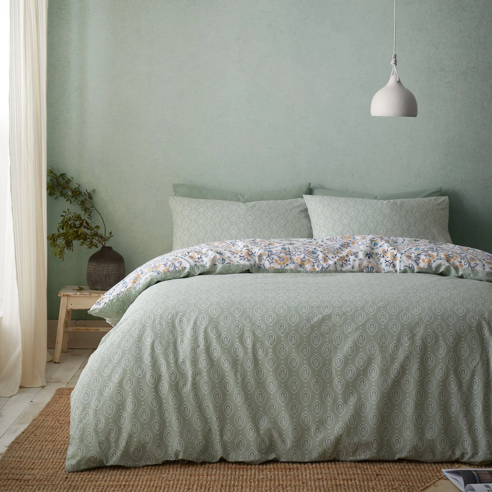 Pineapple Elephant Reversible Safiya Mandala Green Bedding - Image 3