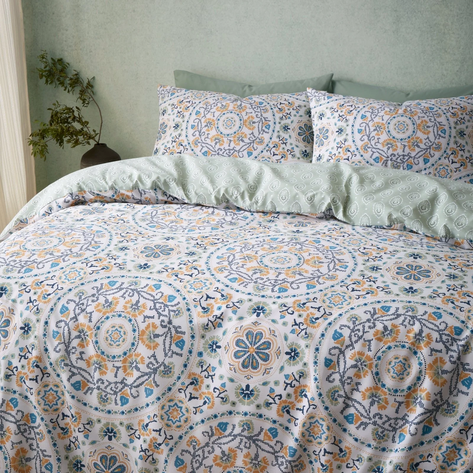 Pineapple Elephant Reversible Safiya Mandala Green Bedding - Image 5